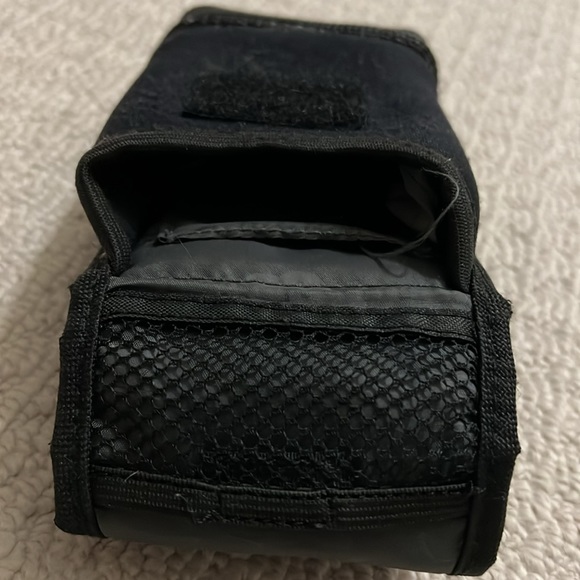 Roots camera case - Picture 6 of 8